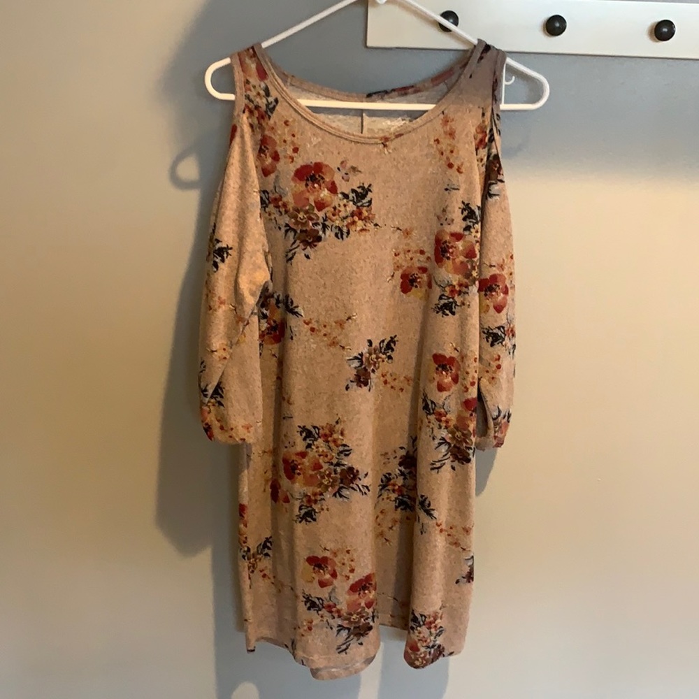 Dusty rose floral pattern dress